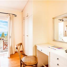 3 bedroom villa with pool & sea & mountain views, Episkepsi, sleeps 7